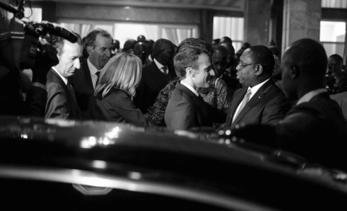 Les images de l'arrivée d'Emmanuel MACRON à Dakar ( photos )