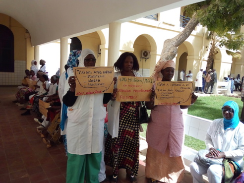 Hôpital de Saint-Louis : « des travailleurs fatigués », « des malades désemparés », « la réhabilitation bloquée », selon les syndicalistes. Hôpital de Saint-Louis : « des travailleurs fatigués », « des malades désemparés », « la réhabilitation bloquée », selon les syndicalistes.