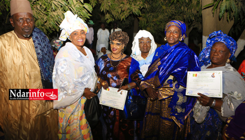 Entrepreneuriat féminin : À BANGO, l’AFSDN honore ses pionnières (vidéo) Entrepreneuriat féminin : À BANGO, l’AFSDN honore ses pionnières (vidéo)