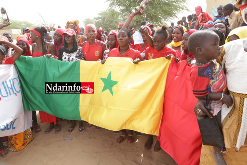 Soif à Niassène : les populations marchent contre « l’injustice » (vidéo) Soif à Niassène : les populations marchent contre « l’injustice » (vidéo)