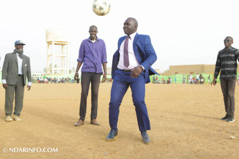 FINALE NAVETANE DE DIAWAR : l’engagement social du parrain Faly SECK offert en exemple à la jeunesse (vidéo) FINALE NAVETANE DE DIAWAR : l’engagement social du parrain Faly SECK offert en exemple à la jeunesse (vidéo)