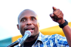 URGENT : Barthélémy Dias condamné à six mois d'emprisonnement ferme et à une amende de 100 mille FCFA La sentence est tomb URGENT : Barthélémy Dias condamné à six mois d'emprisonnement ferme et à une amende de 100 mille FCFA La sentence est tomb