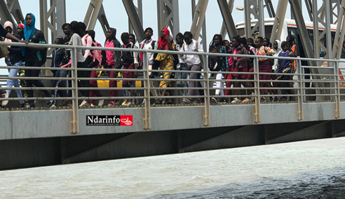 Saint-Louis : Les élèves ont boycotté les cours, ce matin. Saint-Louis : Les élèves ont boycotté les cours, ce matin.