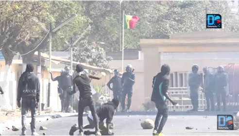 Gandiaye : les élèves saccagent la mairie et blessent 3 gendarmes