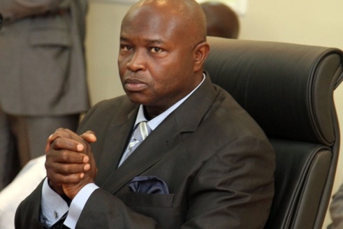 Restez debout, Maitre ! Par Abdoulaye NDIAYE Restez debout, Maitre ! Par Abdoulaye NDIAYE