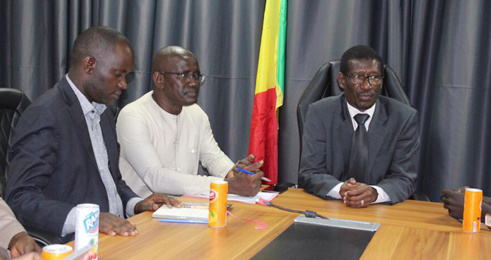 Enseignement supérieur : vers un accord-cadre entre Dakar et Conakry Enseignement supérieur : vers un accord-cadre entre Dakar et Conakry