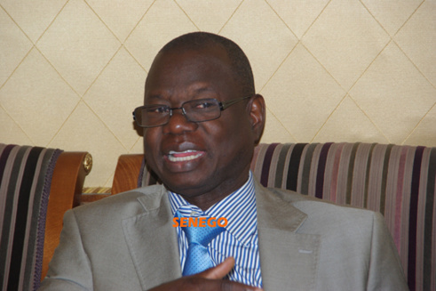 " Il n’est pas normal que des manifestants jettent des pierres sur les forces de l’ordre ", soutient Augustin TINE " Il n’est pas normal que des manifestants jettent des pierres sur les forces de l’ordre ", soutient Augustin TINE