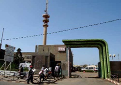 Un homme armé fait irruption dans les locaux de la RTS Un homme armé fait irruption dans les locaux de la RTS