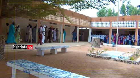DAGANA : Une partie de l'école Célestin FREINET construite avec du Typha (vidéo)