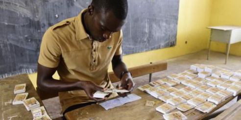 Plus de 300 000 cartes n’étaient pas distribuées à la date du 8 juin (officiel)