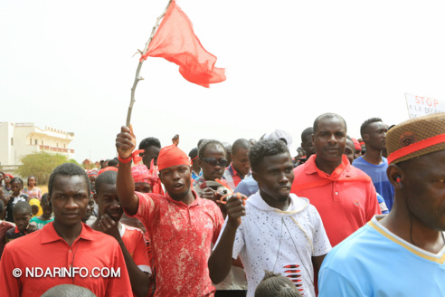 Marche d’indignation des victimes de l’usine chinoise de Mbambara ( vidéo-Photos )