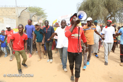 Marche d’indignation des victimes de l’usine chinoise de Mbambara ( vidéo-Photos )