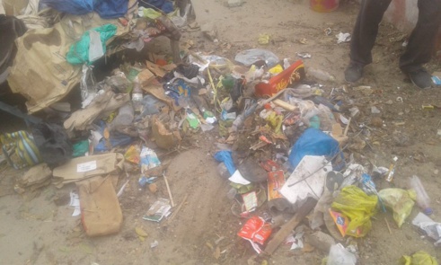 Prolifération des déchets ménagers : le cri du coeur d'un Saint-Louisien Prolifération des déchets ménagers : le cri du coeur d'un Saint-Louisien