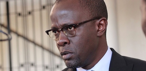 Réaction exclusive de Yakham Mbaye après avoir échappé à une attaque au couteau Réaction exclusive de Yakham Mbaye après avoir échappé à une attaque au couteau