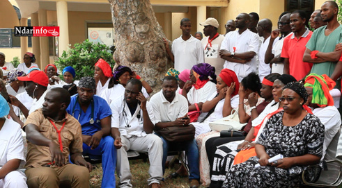 Hôpital de Saint-Louis : les travailleurs regrettent la "faillite totale" de l'établissement (vidéo) Hôpital de Saint-Louis : les travailleurs regrettent la "faillite totale" de l'établissement (vidéo)