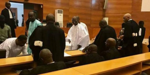 Procès en appel : Les avocats de Khalifa Sall contre attaquent et préviennent Procès en appel : Les avocats de Khalifa Sall contre attaquent et préviennent