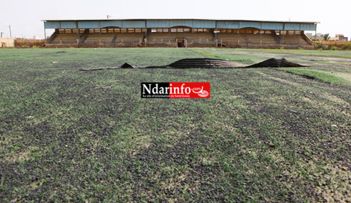 Macky SALL promet de réhabiliter le stade Babacar SEYE Macky SALL promet de réhabiliter le stade Babacar SEYE