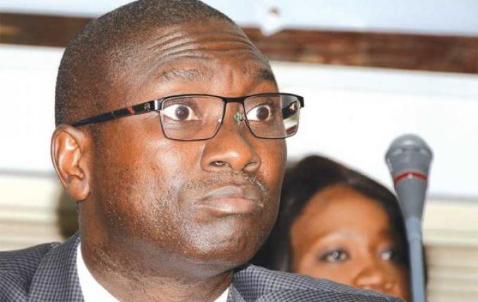 Ismaéla Madior Fall "Quand Karim arrivera au Sénégal, il faudra qu'il passe au Trésor pour payer les 138 milliards." Ismaéla Madior Fall "Quand Karim arrivera au Sénégal, il faudra qu'il passe au Trésor pour payer les 138 milliards."