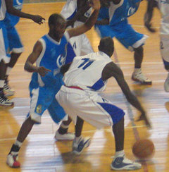 Basket : l'UGB domine le DUC Basket : l'UGB domine le DUC