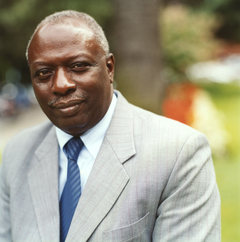 Présidentielle 2012 : Jacques Diouf candidat ?