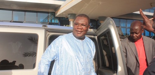 Me Wade - Macky Sall: Ousmane Ngom à Doha comme médiateur ? Me Wade - Macky Sall: Ousmane Ngom à Doha comme médiateur ?