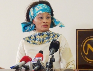 Présidentielle 2019 : Investie par le Mouvement “Osez l’Avenir’, Aissata Tall Sall dépose ce mardi son dossier de candidature au Conseil constitutionnel Présidentielle 2019 : Investie par le Mouvement “Osez l’Avenir’, Aissata Tall Sall dépose ce mardi son dossier de candidature au Conseil constitutionnel