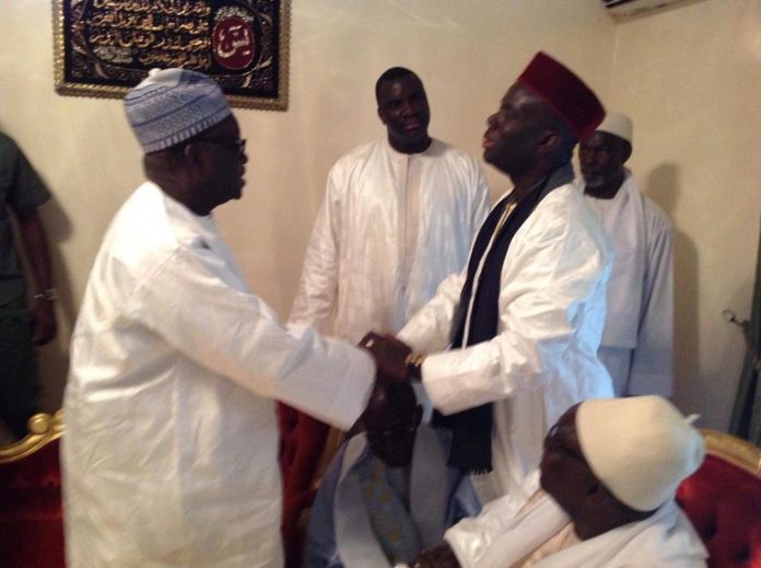 Malick Gakou chez Moustapha Niasse pour… Malick Gakou chez Moustapha Niasse pour…