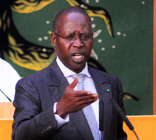 Mohammed Boun Dionne flatte Me Ousmane Ngom: « Vous n’êtes pas des libéraux sauvages comme les autres » Mohammed Boun Dionne flatte Me Ousmane Ngom: « Vous n’êtes pas des libéraux sauvages comme les autres »