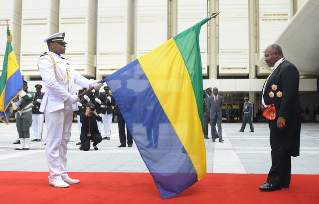 Tentative de coup d'Etat au Gabon: Des militaires appellent à former un "conseil de restauration" à la radio nationale