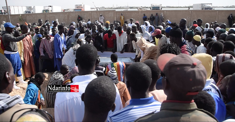 Les quatre pêcheurs enterrés à THIAKA NDIAYE. Oumar GUÈYE déclaré persona non grata à Guet-Ndar (vidéo)