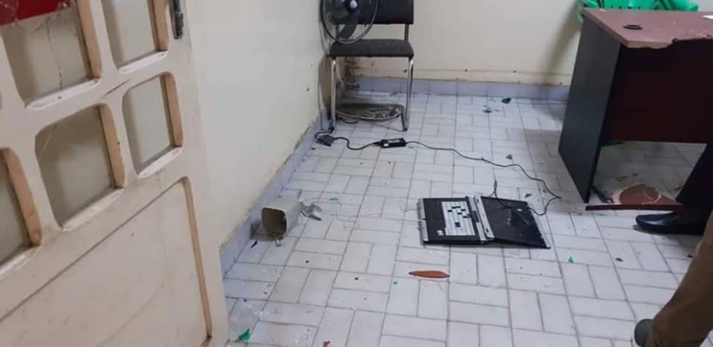 (Photos) Le siège d'Ousmane SONKO saccagé par des éléments armés