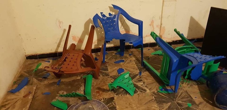 (Photos) Le siège d'Ousmane SONKO saccagé par des éléments armés (Photos) Le siège d'Ousmane SONKO saccagé par des éléments armés