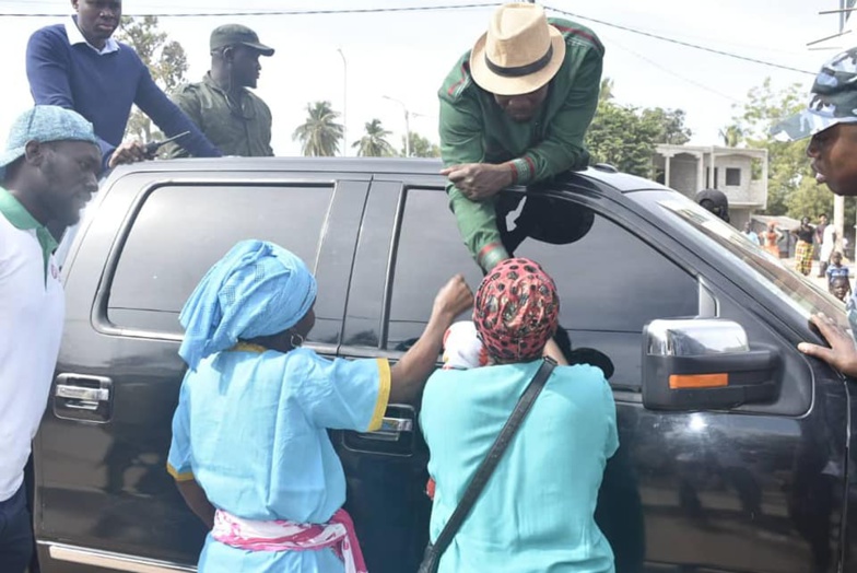 Sonko à Ziguinchor : Grosse effervescence dans le Sud ( photos) Sonko à Ziguinchor : Grosse effervescence dans le Sud ( photos)