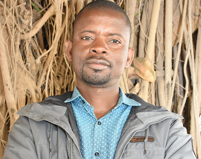 « MORTELLES SOLITUDES » DE SAMBA OUMAR FALL : le journaliste-écrivain expose les problématiques de la pêche et ses corollaires « MORTELLES SOLITUDES » DE SAMBA OUMAR FALL : le journaliste-écrivain expose les problématiques de la pêche et ses corollaires