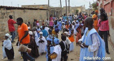 Carnaval des tout-petits : Les élèves du jardin d’enfants Le Diawling en parade dans les rues de Sor.