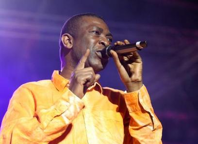 Les yeux dans les yeux : Youssou Ndour demande à Wade de renoncer à sa candidature