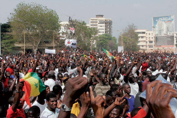Sénégalaises, Sénégalais, debout ! Sénégalaises, Sénégalais, debout !