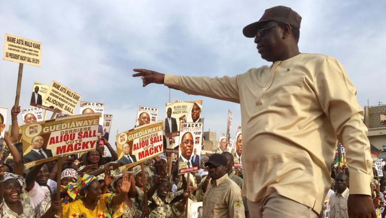 Résultats provisoires : Macky SALL passe au premier tour avec 58, 27 %