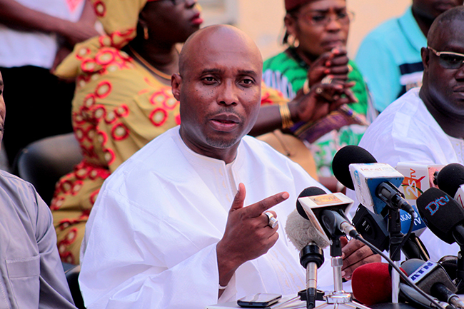 Policier arrêté chez Barth: Ce qui s'est réellement passé (vidéo) Policier arrêté chez Barth: Ce qui s'est réellement passé (vidéo)