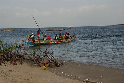 ¨Saint-Louis- Erosion côtière : les experts suggèrent l’utilisation des taxis-bateaux ¨Saint-Louis- Erosion côtière : les experts suggèrent l’utilisation des taxis-bateaux