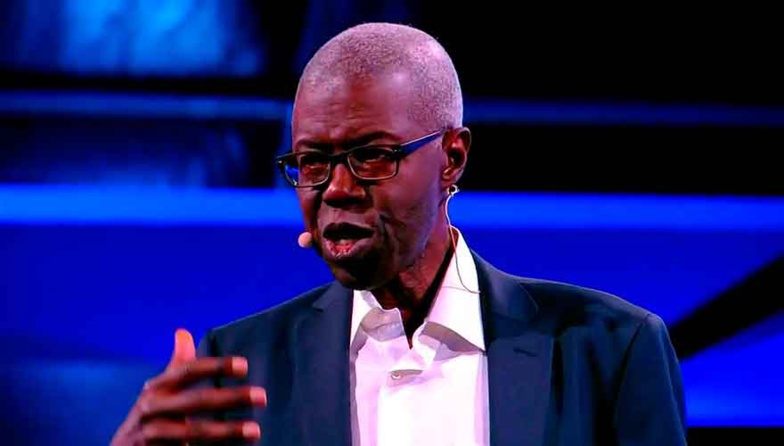 Souleymane Bachir DIAGNE : " Le français n'a d'avenir en Afrique que s'il reconnaît les langues locales " Souleymane Bachir DIAGNE : " Le français n'a d'avenir en Afrique que s'il reconnaît les langues locales "