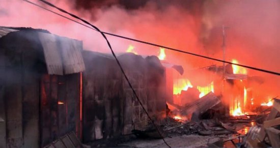 Dernière minute : Incendie grave au marché central de Tambacounda Dernière minute : Incendie grave au marché central de Tambacounda