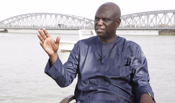 Mansour FAYE répond aux accusations de corruption : "Il n'y a aucun lien entre nous. Les cinq camions auxquels ils font allusion, c'est au ..." Mansour FAYE répond aux accusations de corruption : "Il n'y a aucun lien entre nous. Les cinq camions auxquels ils font allusion, c'est au ..."