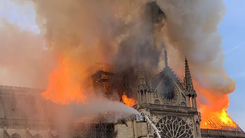 Incendie à Notre dame : Macky SALL exprime sa ’’sympathie’’ et sa ’’solidarité’’