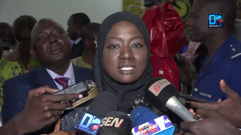 Zeynab MBENGUE, alumni de l'UGB, première femme à intégrer la Cour des comptes Zeynab MBENGUE, alumni de l'UGB, première femme à intégrer la Cour des comptes