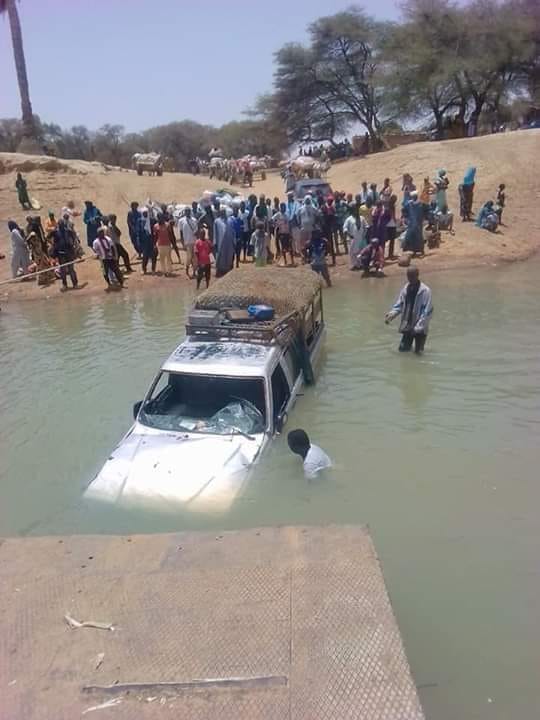 (02 Photos) Spectaculaire accident sur le Bac de (02 Photos) Spectaculaire accident sur le Bac de