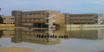 [ PHOTOS ] Le lycée Charles De Gaulle sous les eaux à quelques jours de l'ouverture des classes