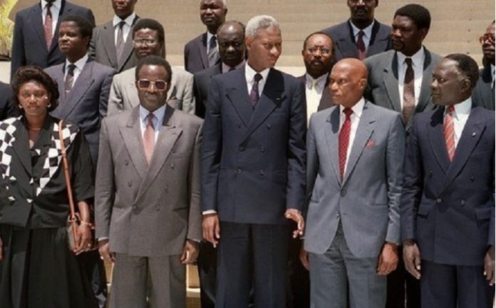 Treize premiers ministres se sont succédés à la tête du gouvernement depuis 1960 Treize premiers ministres se sont succédés à la tête du gouvernement depuis 1960