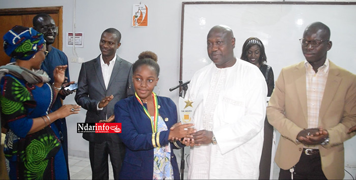 PHILOSOPHIE : le lycée Aimé Césaire champion de l’ISM Awards 2019 ( vidéo) PHILOSOPHIE : le lycée Aimé Césaire champion de l’ISM Awards 2019 ( vidéo)