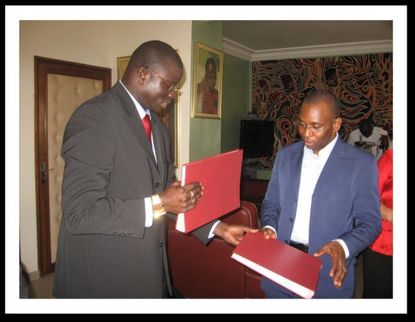 Peritel TV et l’Etat du Sénégal ont signé ’’ une convention de concession’’ Peritel TV et l’Etat du Sénégal ont signé ’’ une convention de concession’’